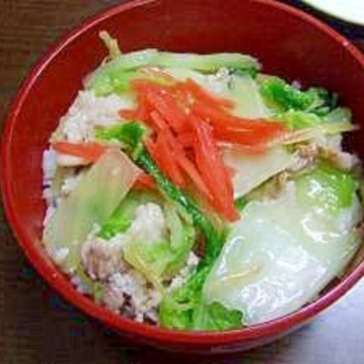 生姜がたっぷり入った白菜と豚肉のあんかけ丼